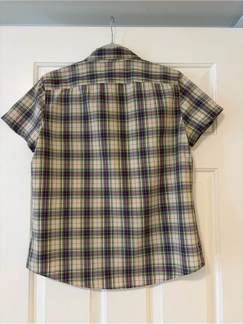 Abercrombie & Fitch Short-Sleeve Plaid Button-Down — Green & Purple- Size M - Picture 3 of 6